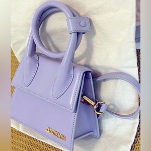 JACQUEMUS: Le Chiquito Noeud